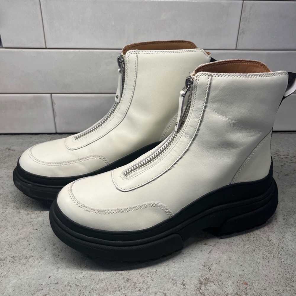 Fitflop White Leather Front-Zip Platform Ankle Boots